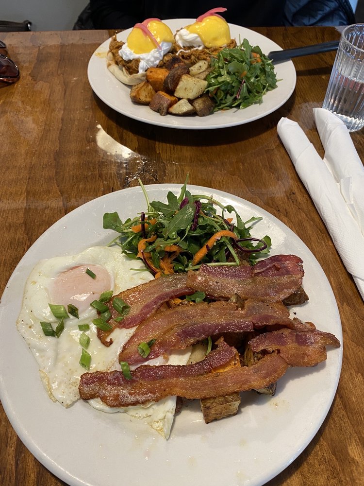 Roundel Cafe
