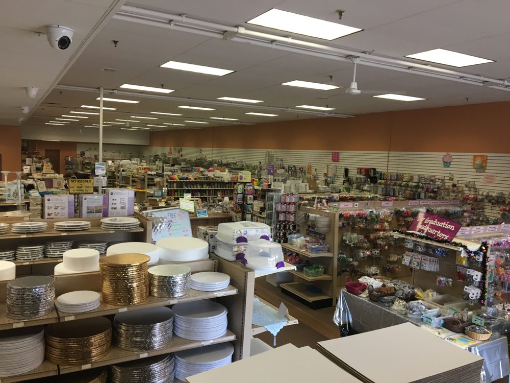 Lynn s Cake Candy Supplies 20 Photos 10 Reviews Candy Stores