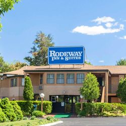 Rodeway Inn 21 Photos Hotels 81 Leetes Island Rd Branford Ct Photo Of Rodeway Inn Branford Ct United States