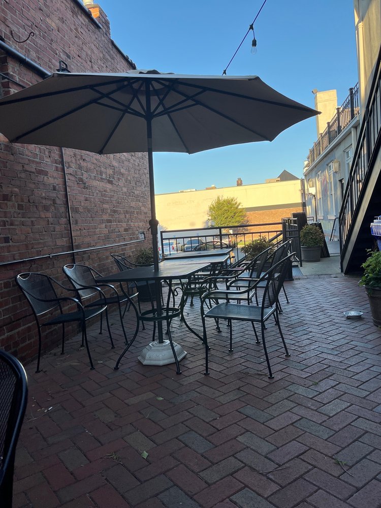 Trackside Bottle Shop