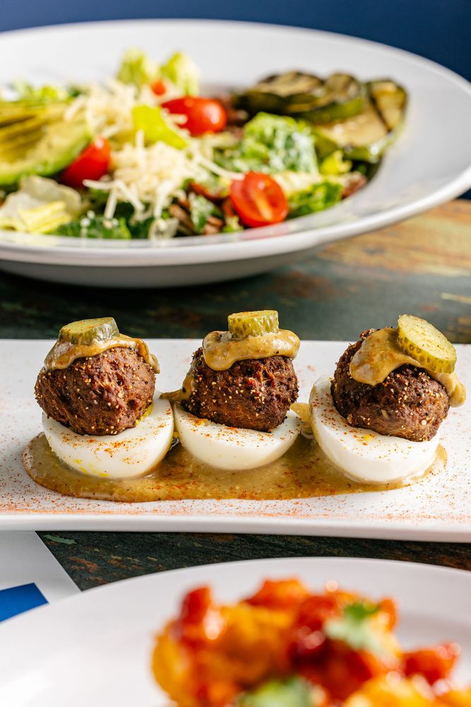 Azalea Bar & Kitchen