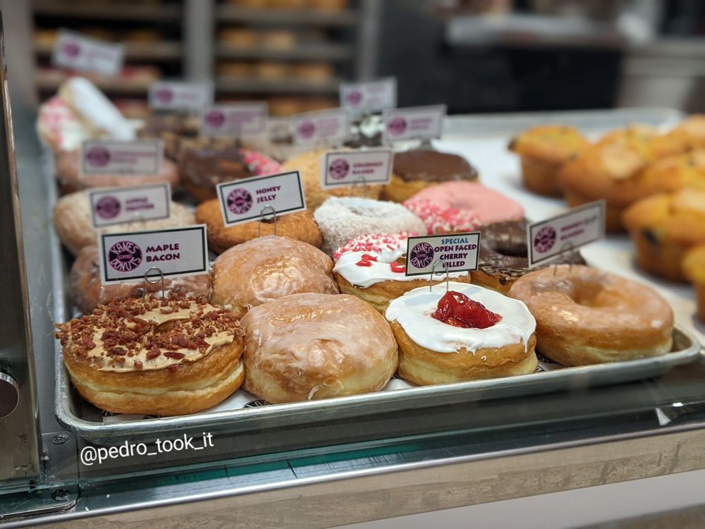 Kane's Donuts - Lincoln Avenue Image