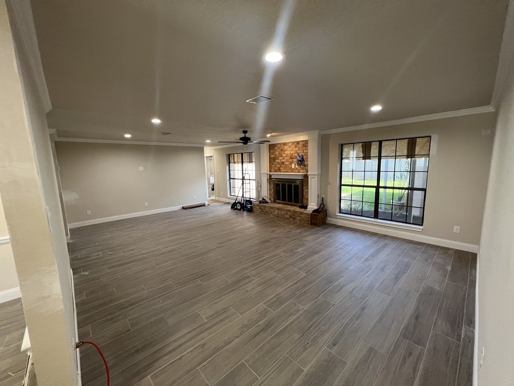 Floor & Decor
