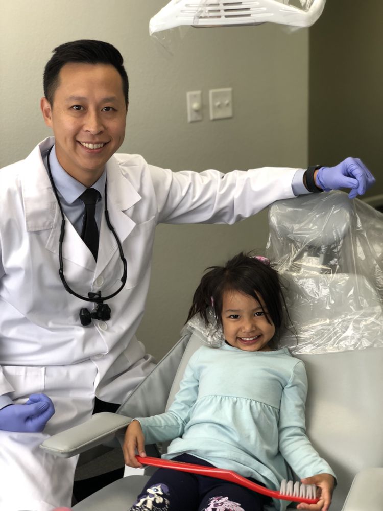 image of business Modern Day Dental: Andrew Day, DDS