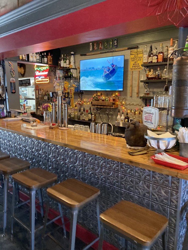 Frady’s Taphouse & Eatery