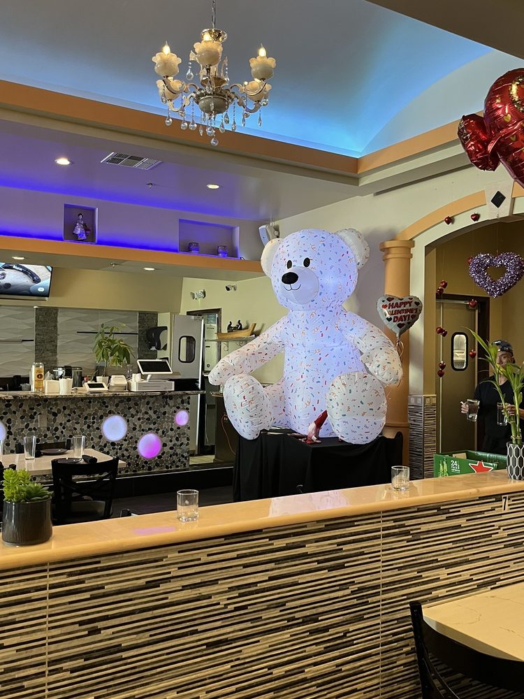Manee Thai Cuisine & Bar