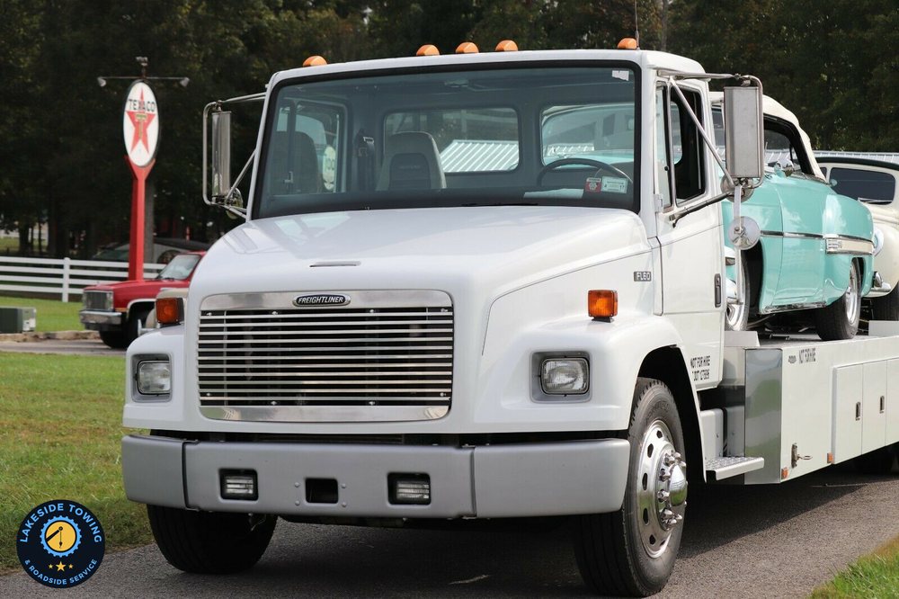 Lakeside Towing & Roadside Service