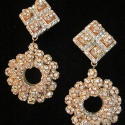 Lazy Dog Antique 33 Photos 35 Reviews Antiques 1903 W Photo Of Lazy Dog Antique Chicago Il United States Runway Rhinestone