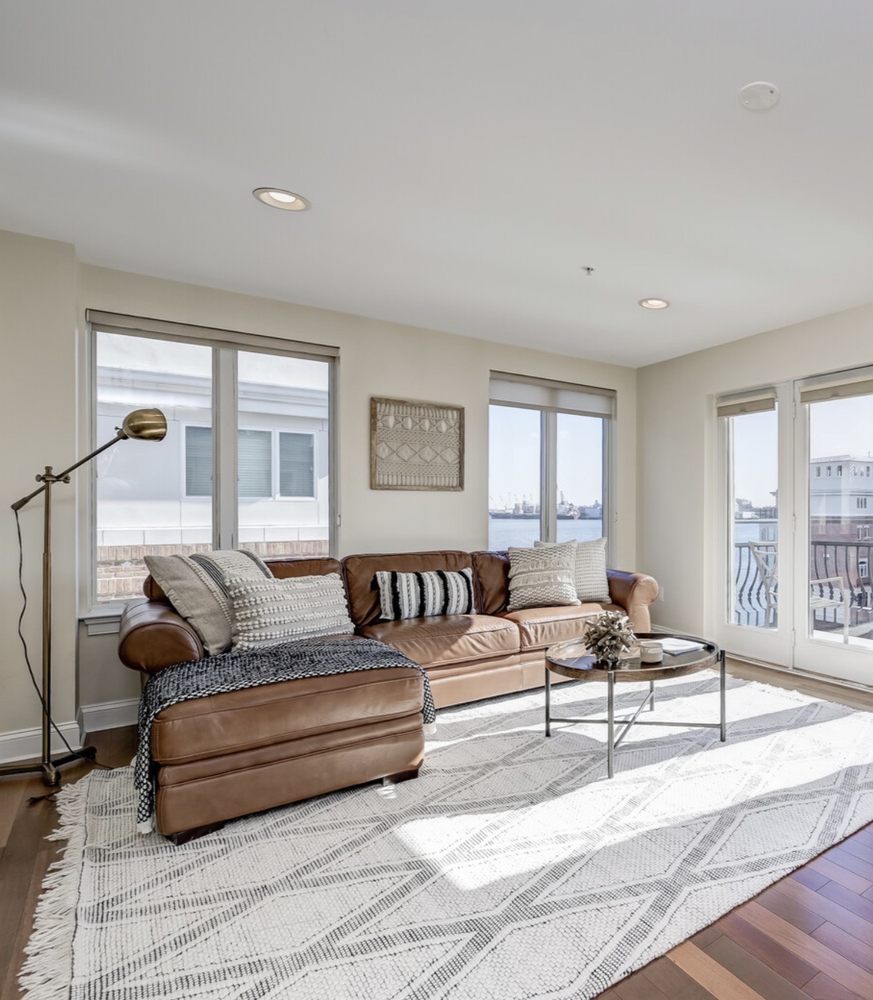 image of business Charisma Home Staging