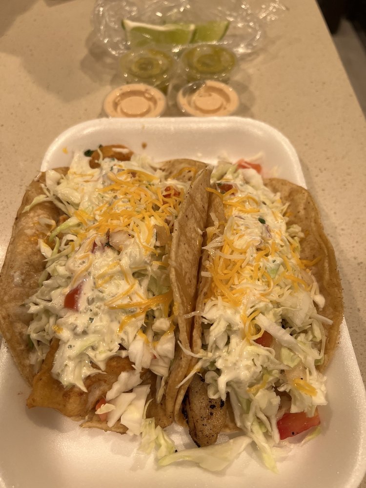 Mariscos El Tiburon Food Truck Mariscos El Tiburon Food Truck