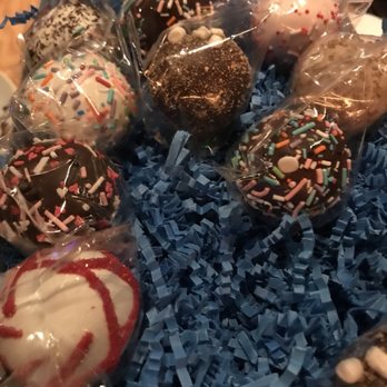 Candy S Cake Pops 35 Photos 25 Reviews 129 Nw Photo Of Candy S Cake Pops Boca Raton Fl United States