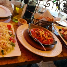 trata greek taverna