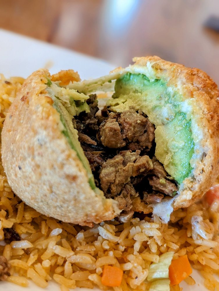 Las Fontanas Creekside