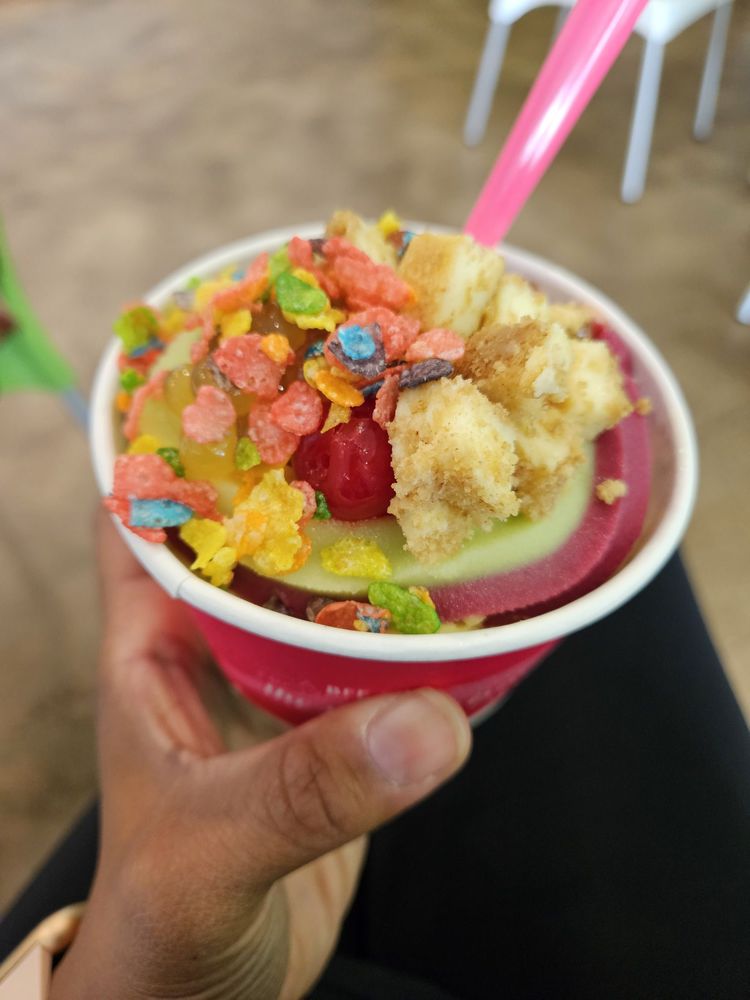 sweetFrog Premium Frozen Yogurt