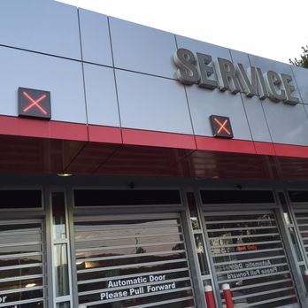 Rick Hendrick Toyota Sandy Springs 18 s & 142