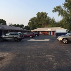Budget Inn Hotels 1345 N State St Belvidere Il Phone Number Photo Of Budget Inn Belvidere Il United States You Can Park In