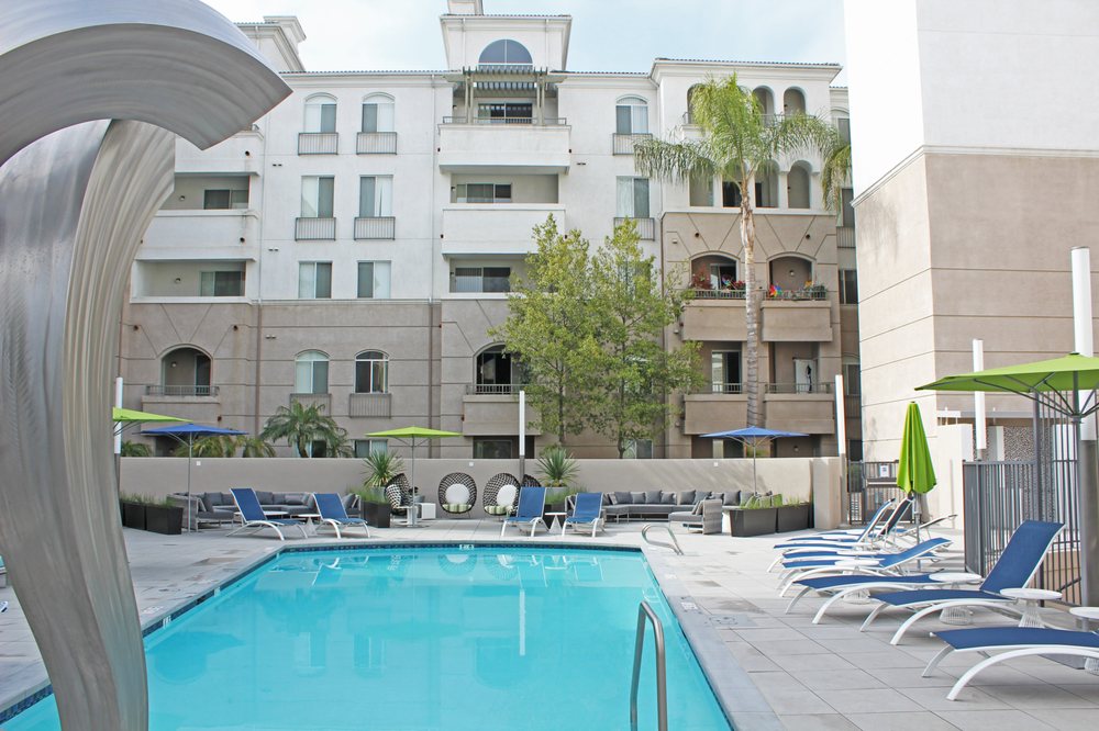 La Jolla Crossroads Apartments