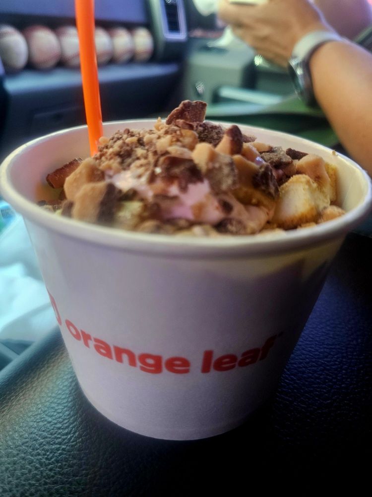 Orange Leaf Frozen Yogurt