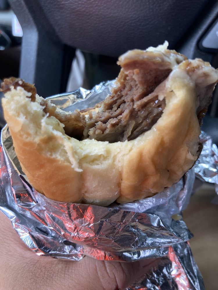 M O M S Deli & Grocery