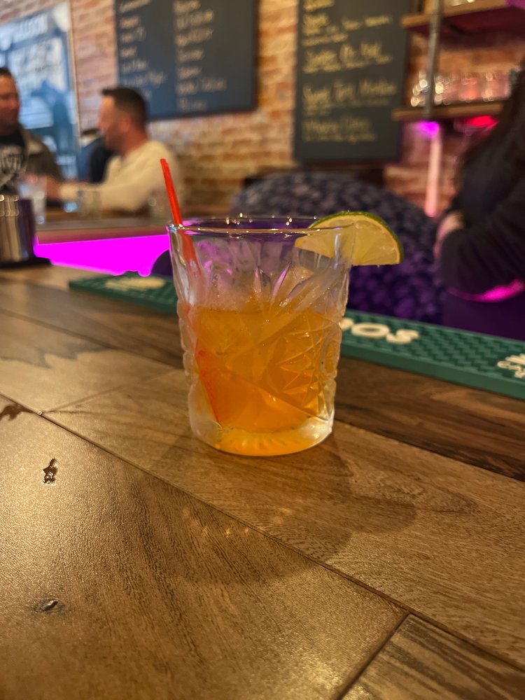 Parea Cocktail Lounge