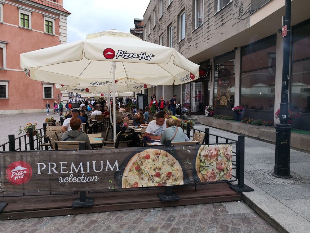 Pizza Hut Reviews Warsaw, MZ One Bite