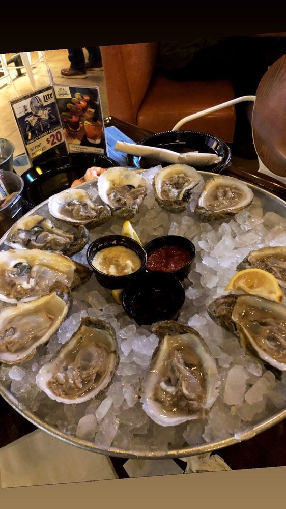 On The Bend Oyster Bar & lounge On The Bend Oyster Bar & lounge