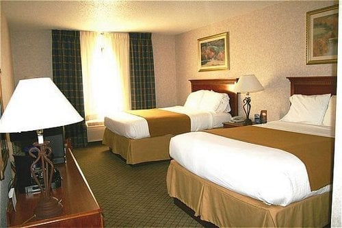 Holiday Inn Express Grove City