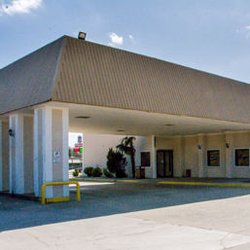 Super 8 By Wyndham Buffalo Hotels 225 N Craig Street Photo Of Super 8 By Wyndham Buffalo Tx United States