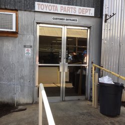 Motor Imports Toyota 71 Reviews Auto Repair 609 S St Downtown Photo Of Motor Imports Toyota Honolulu Hi United States Customer Entrance
