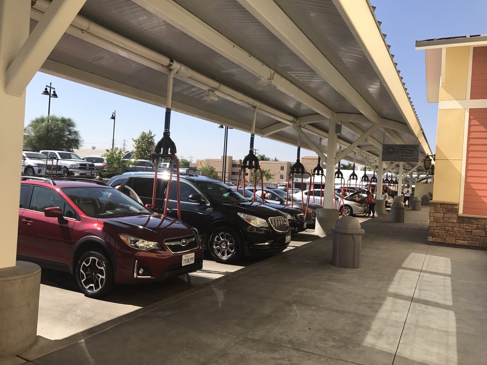 Lots of space, and two vacuums per station so there�s