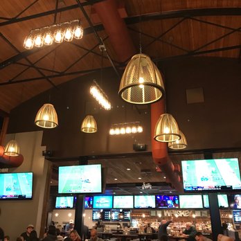 Sauced BBQ & Spirits - Walnut Creek - 496 Photos & 494 Reviews