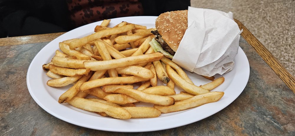 Tom's Famous 5 - Lynwood