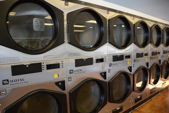 B & C Coin Laundry - Tullahoma East