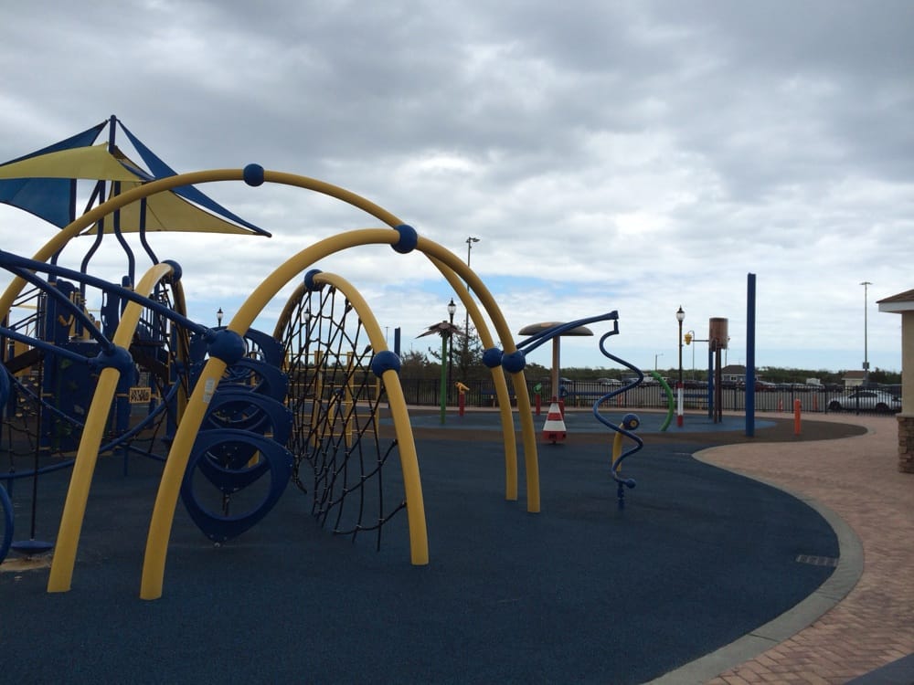 Spray Park At Tobay Yelp Photo Of Tobay Beach Oyster Bay Ny United States Spray Park At