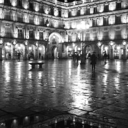 Resultado de imagen de plaza mayor de salamanca mojada