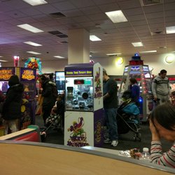 chuck e cheese flushing chuck e cheese flushing