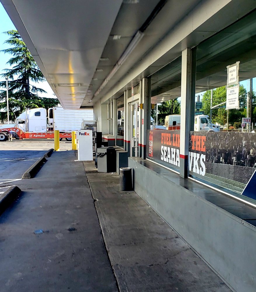 Ernie's Kent Truck Stop