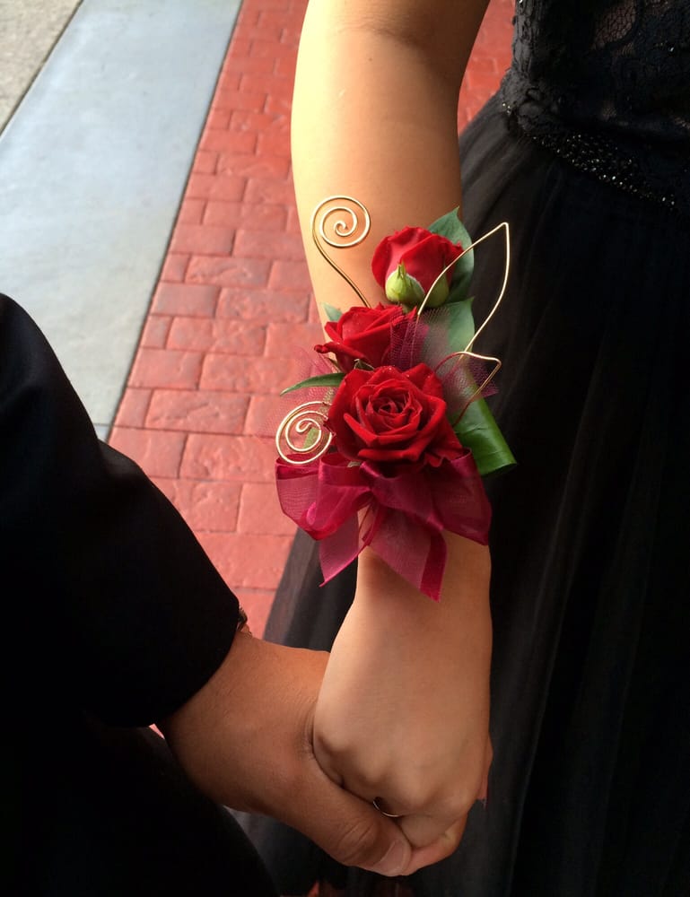 Wes’ Flowers 16 Photos & 32 Reviews Florists 28007 Jefferson Ave