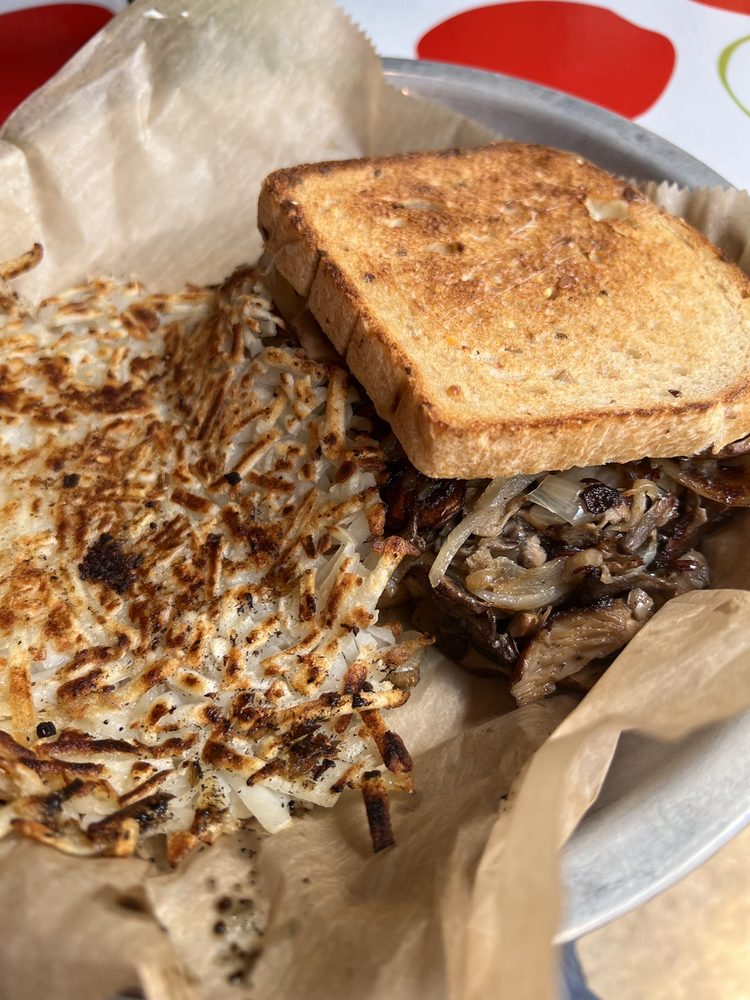 Home Ground Coffee Bar and Deli