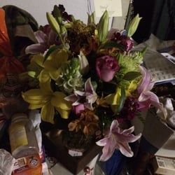Franco Florist 18 Reviews Florists 3127 W Beverly Blvd Photo Of Franco Florist Montebello Ca United States Smells Even More Amazing