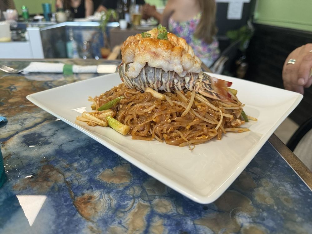 Thai Kazumi & Sushi Bar Thai Kazumi & Sushi Bar