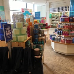 bath body works 12 reviews cosmetics beauty supply 41 s bath and body works in arlington