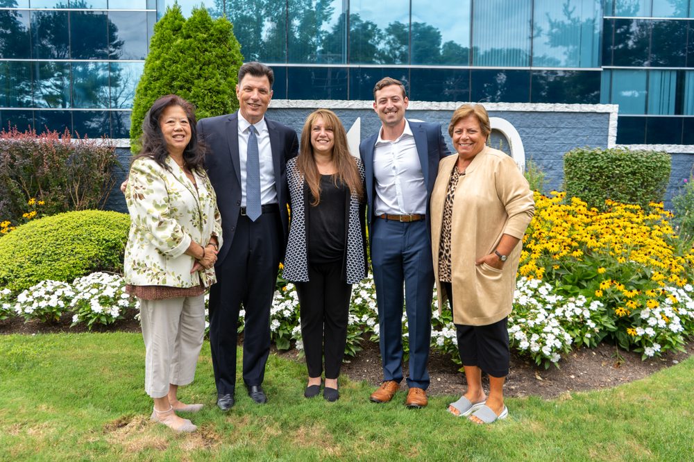 Monteleone Associates