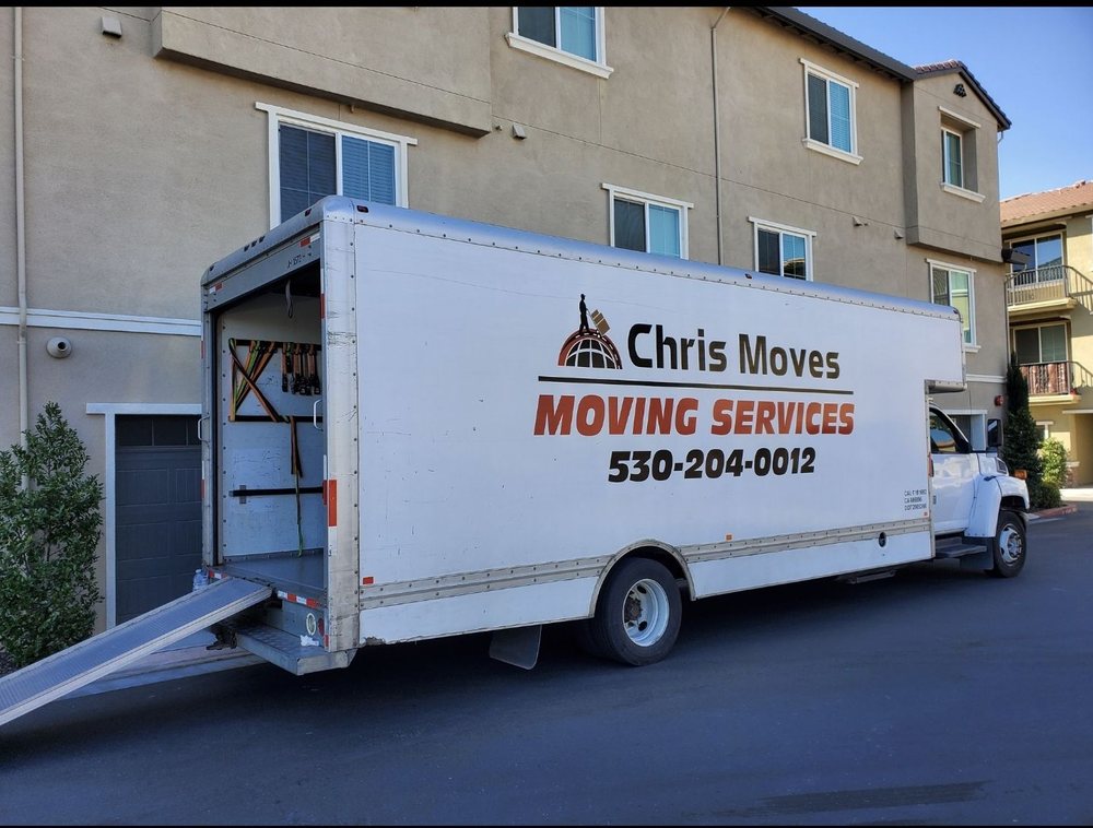 Chris Moves