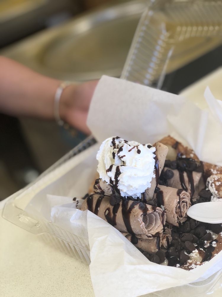 Aurora Rolling Ice Cream