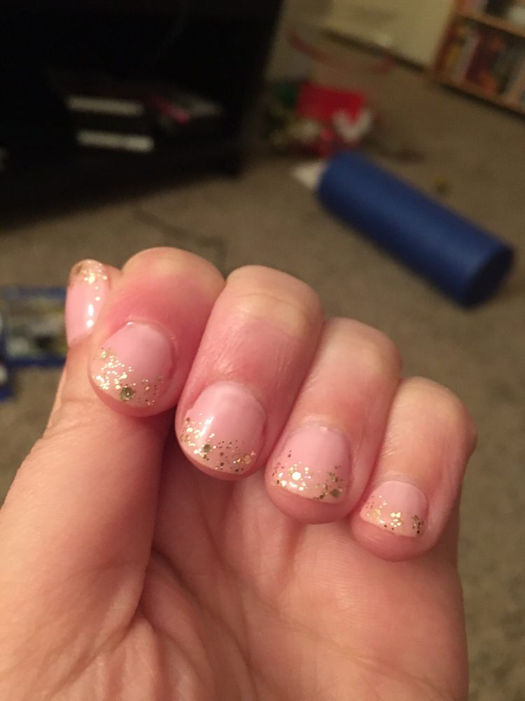 Chan Gave Me Pastel Pink Nails With A Little Gold Glitter Yelp Photo Of Daisy Nails Saint Paul Mn United States Chan Gave Me