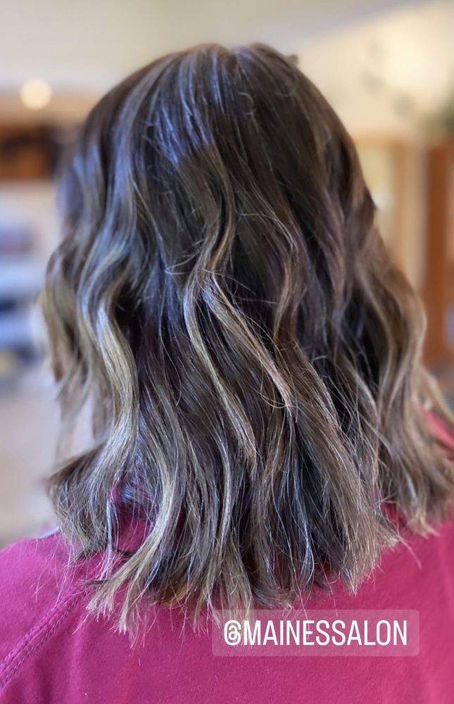 Maines Salon