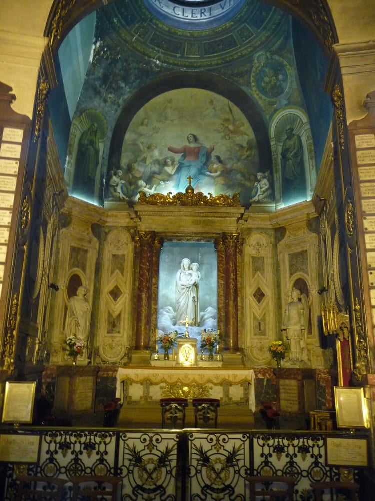 Saint Nicolas Du Chardonnet 23 Rue Des Bernardins 75005 Paris Eglise Saint-Nicolas-du-Chardonnet - Churches - 23 rue des Bernardins