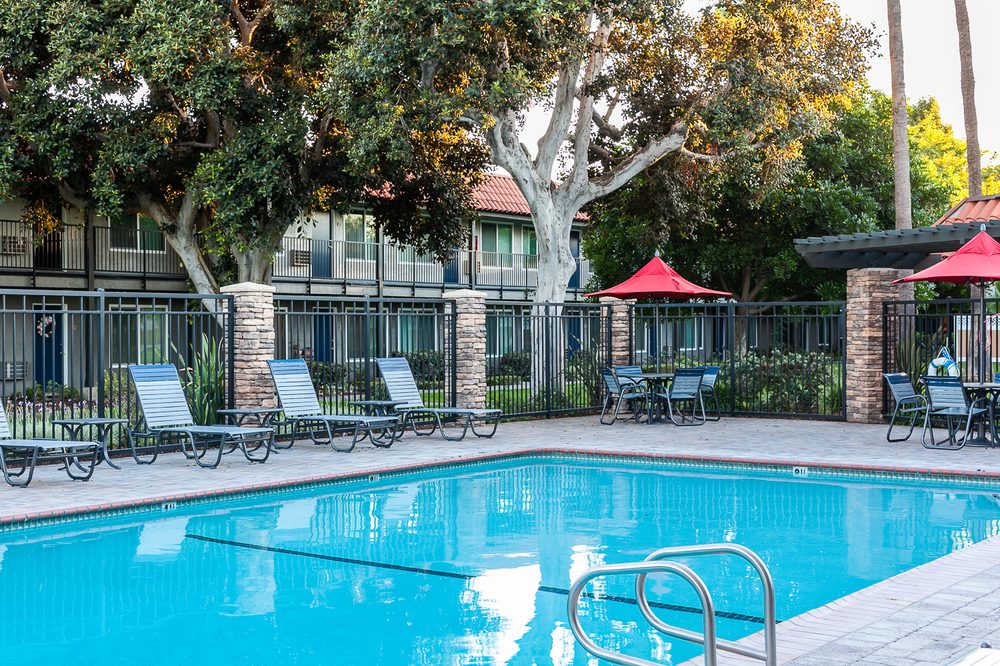 The Courtyards & Tierra Palms Apartment Homes