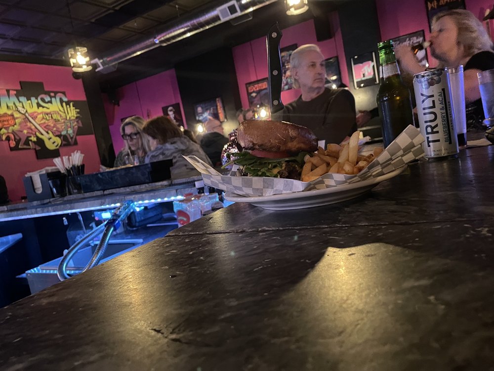 Club 80’s Bar & Grill
